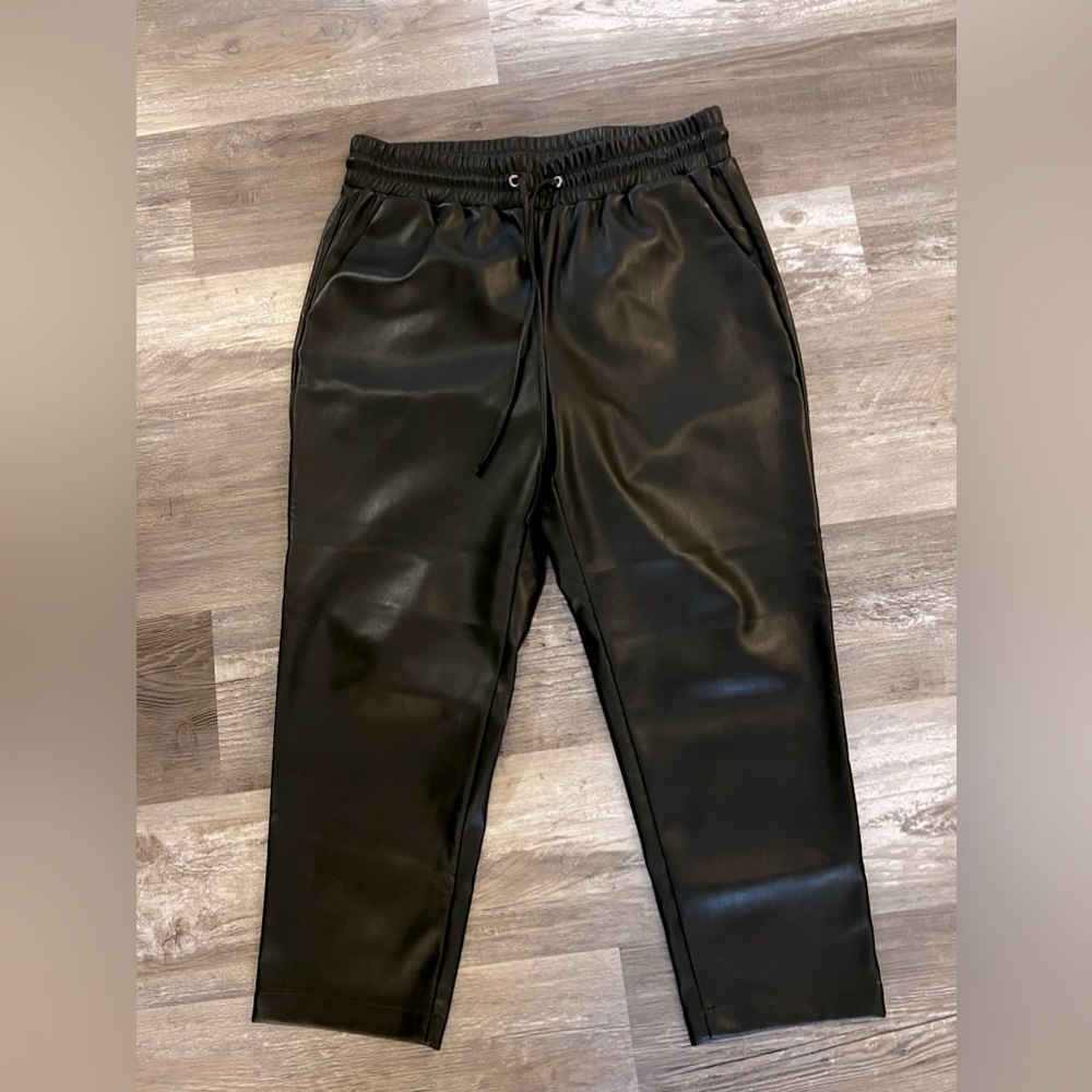 LOFT Faux Leather Cropped Joggers Sz Large Petite
